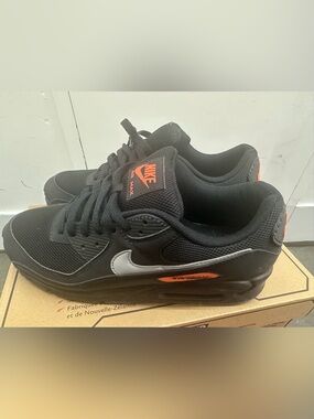 Nike Air Max Excee Black/Orange Men’s Sneakers Size 9.5 US